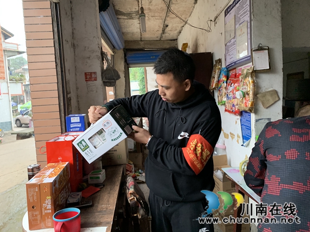 内江靖民镇凉风社区：格格助力食品安全检查(图2)