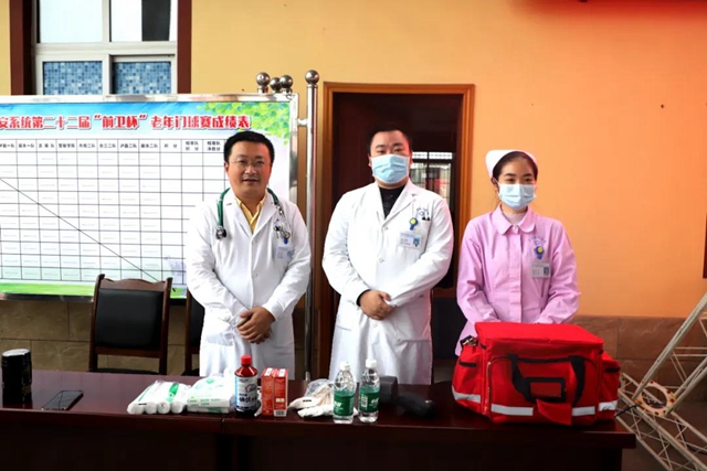 泸州福欣医院再次受邀为泸州市公安系统第二十二届“前卫杯”老年门球赛做医疗保障!(图1) 泸州福欣医院再次受邀为泸州市公安系统第二十二届“前卫杯”老年门球赛做医疗保障!(图1)