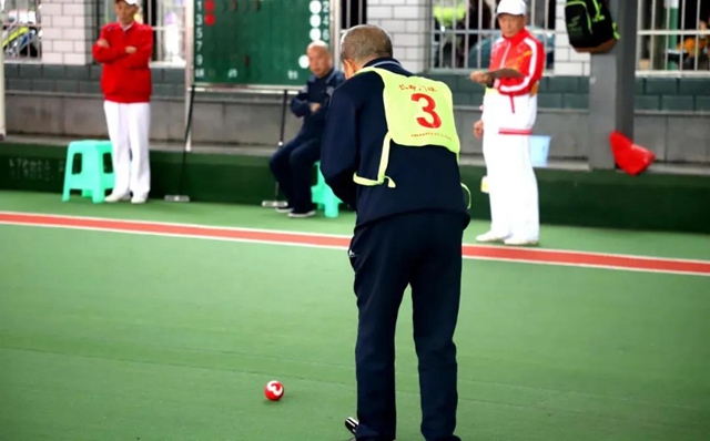 泸州福欣医院再次受邀为泸州市公安系统第二十二届“前卫杯”老年门球赛做医疗保障!(图4) 泸州福欣医院再次受邀为泸州市公安系统第二十二届“前卫杯”老年门球赛做医疗保障!(图4)