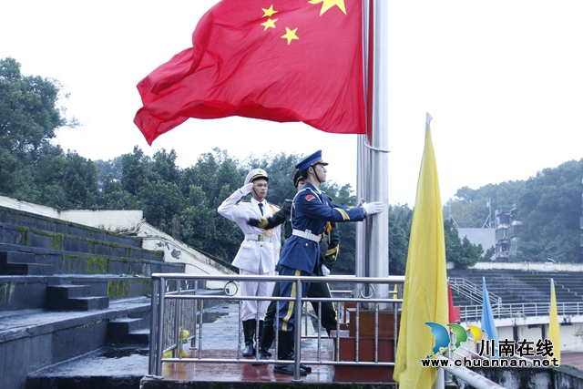 合江中学隆重举行第八届体育艺术节(图5) 合江中学隆重举行第八届体育艺术节(图5)