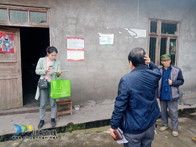 宜宾南溪区长兴镇：关爱残疾人，无障碍改造惠民生(图1)