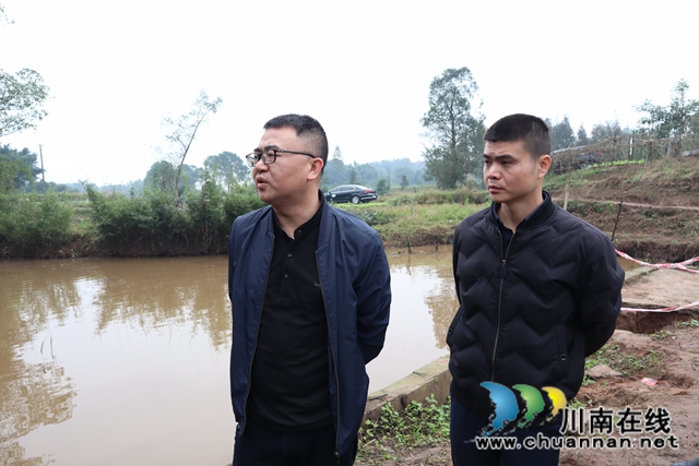 章磊带队巡查龙溪河(图2)