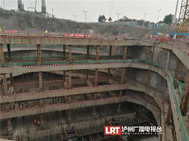 泸州长江二桥新进展!西连接线预计下月底具备通车条件(图1) 泸州长江二桥新进展!西连接线预计下月底具备通车条件(图1)