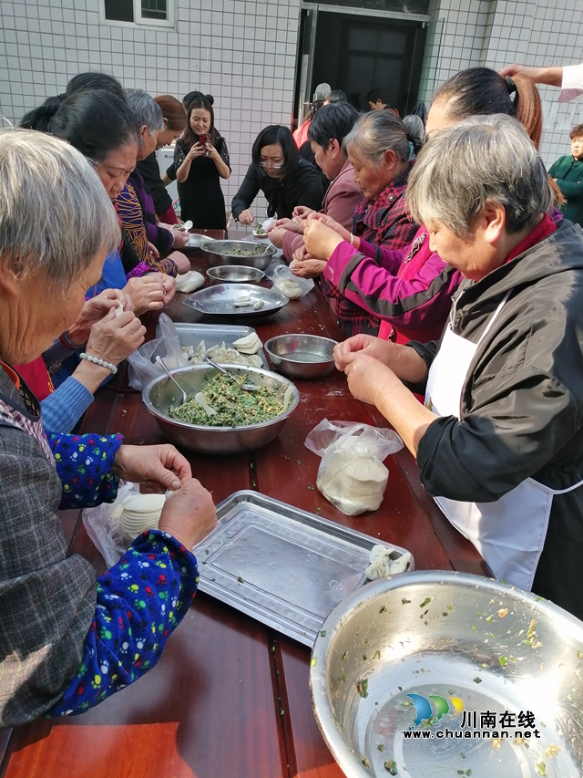 内江经开区靖民镇靖民社区开展邻里包饺子比赛活动(图2)