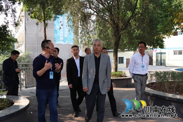 泸州市教体局到泸县云龙镇调研企业和学校运行情况(图2)