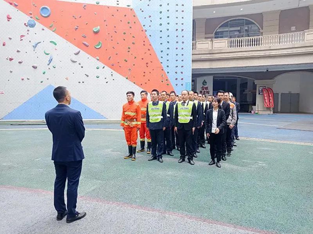 泸州佳乐世纪城消防演习|火灾不留情，防范于未“燃”！(图2)