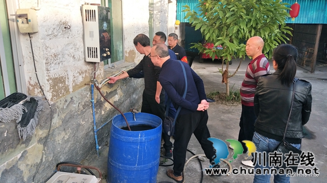 内江经开区双雁社区开展消防安全大检查暨安全风险评估(图1)