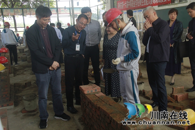 四川省政协调研组到泸县建校考察(图6)