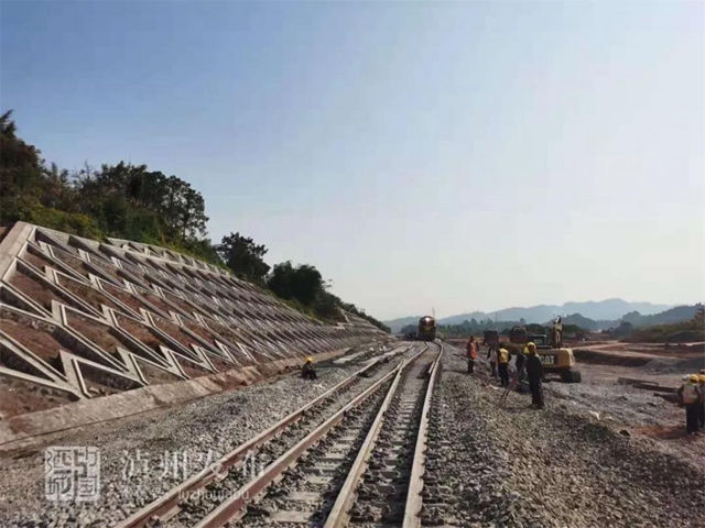 全长3.2公里，隆黄铁路叙永北站过渡线顺利接通(图2)