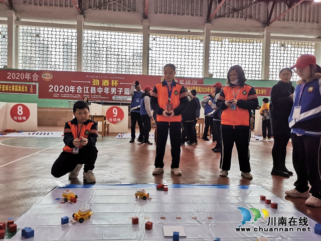 2020年合江县青少年机器人竞赛在合江中学举行(图5) 2020年合江县青少年机器人竞赛在合江中学举行(图5)
