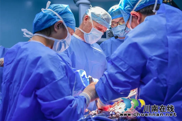 【厉害了】国际标准手术直播，竟引6000人围观！(图8)