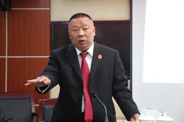 纳溪法院举行新任陪审员宣誓及颁证仪式(图17) 纳溪法院举行新任陪审员宣誓及颁证仪式(图17)