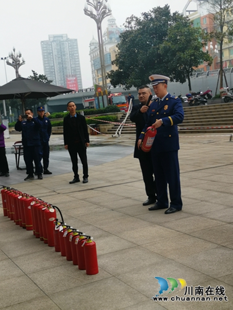 龙马潭区红星街道开展消防大演练(图4) 龙马潭区红星街道开展消防大演练(图4)