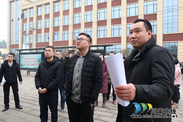 章磊到泸县云龙镇督导大水河村村务公开升级改造工作(图2)