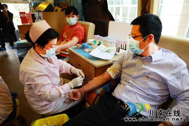 好暖！龙马潭区政府机关干部为爱加“油”(图4)