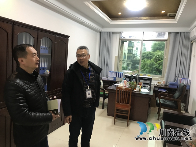 泸县县直机关工委到泸县退役军人事务局调研机关党建工作和阵地建设(图1)
