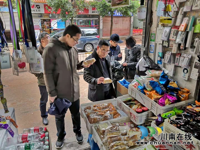 泸州市民政局到泸县立石镇督导敬老院安全和疫情防控工作(图2)