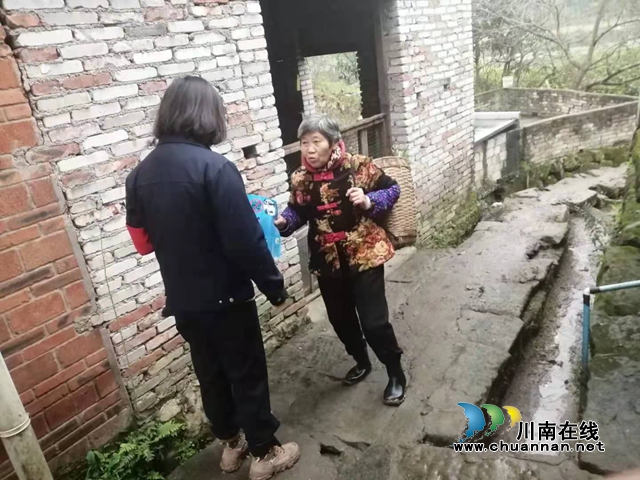 内江经开区靖民镇凉风社区扎实开展常态化禁毒宣传工作(图1)