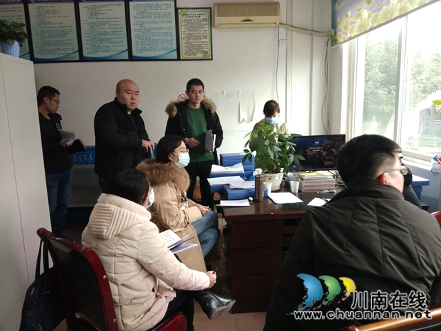 泸县交通运输局到百和镇检查道路交通运输安全工作(图1)