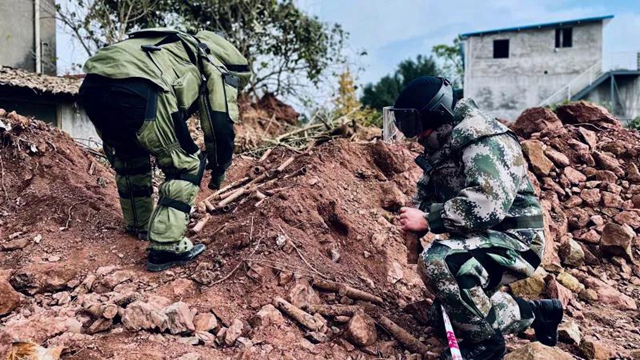 龙马潭一工地挖出炸弹1000余枚！泸州人也拥有“拆弹专家”(图10)
