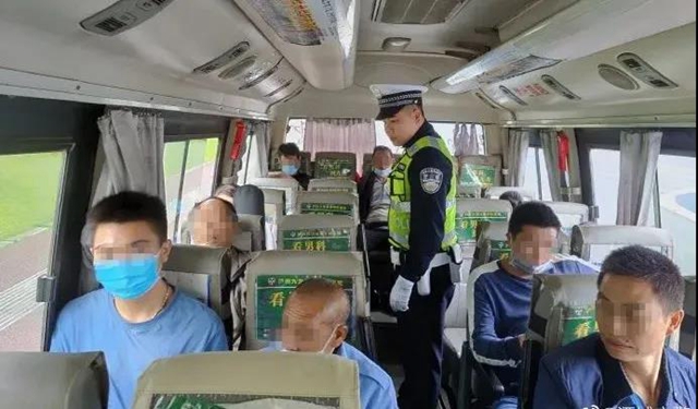 泸州交警：驾驶员朋友，元旦节避堵攻略来了！(图1)