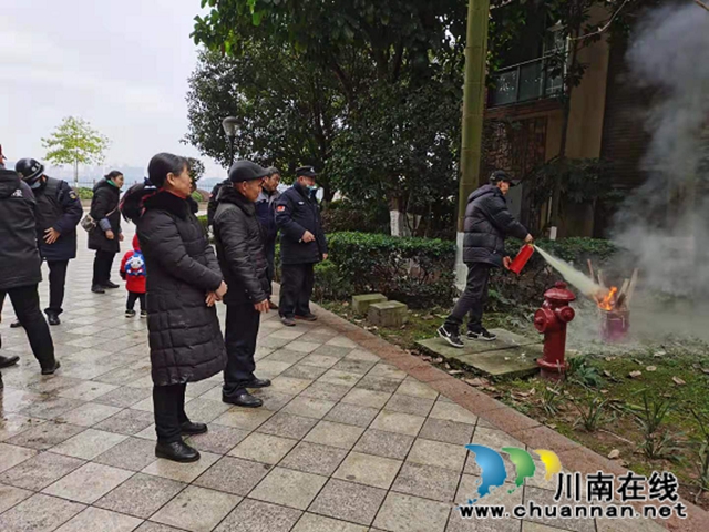江阳区华阳街道开展节前消防安全演练(图2)
