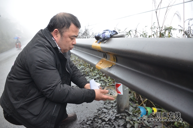 川煤芙蓉公司威鑫煤业：党员义务劳动为行车安全“加把锁”(图1)