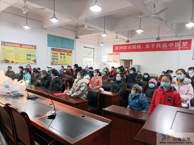 内江经开区靖民镇石马村:大手牵小手,你我共成长(图1) 内江经开区靖民镇石马村:大手牵小手,你我共成长(图1)