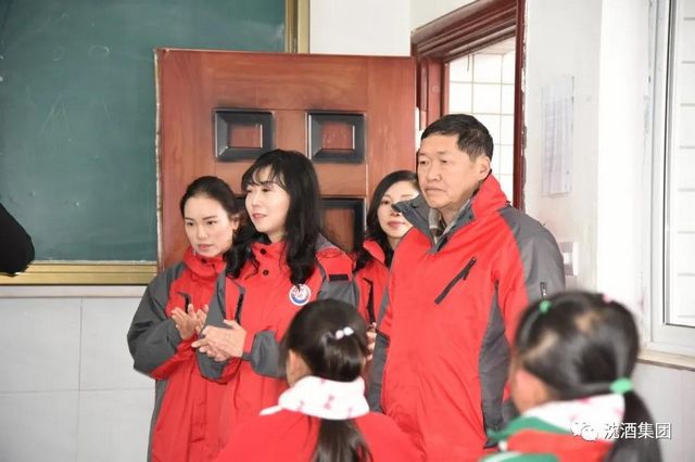 冬雨飘飞,这群人为何行走在大山深处?(图10) 冬雨飘飞,这群人为何行走在大山深处?(图10)