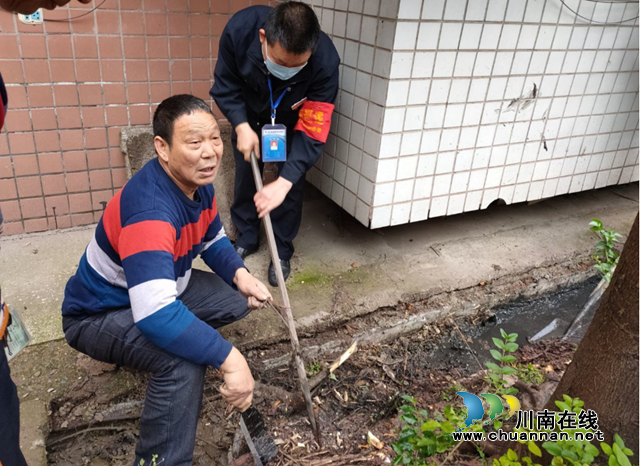内江经开区交通镇汉晨社区：网格员做小事、解决大问题，增加居民信任(图1)