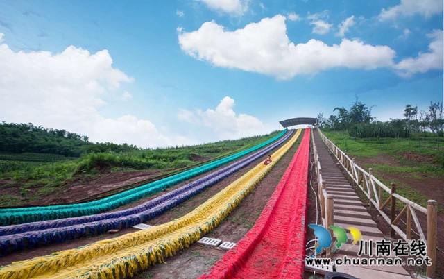 战旗飘扬振兴路！泸县云龙镇这个村的十四五规划不一般！(图1)