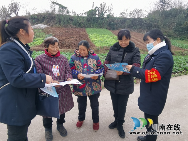 内江经开区靖民镇石马村:禁毒宣传进农家,提升群众满意度(图1) 内江经开区靖民镇石马村:禁毒宣传进农家,提升群众满意度(图1)