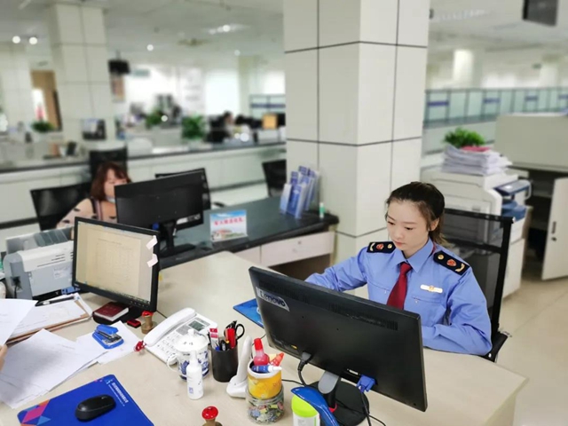 泸州开出首张“跨省通办”营业执照！邮寄重庆荣昌(图3)