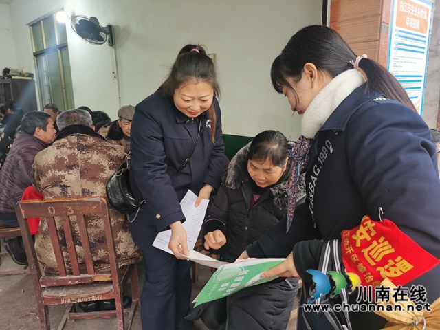 内江经开区靖民镇石马村：“格格”强宣传，不让“疫”反弹(图2)