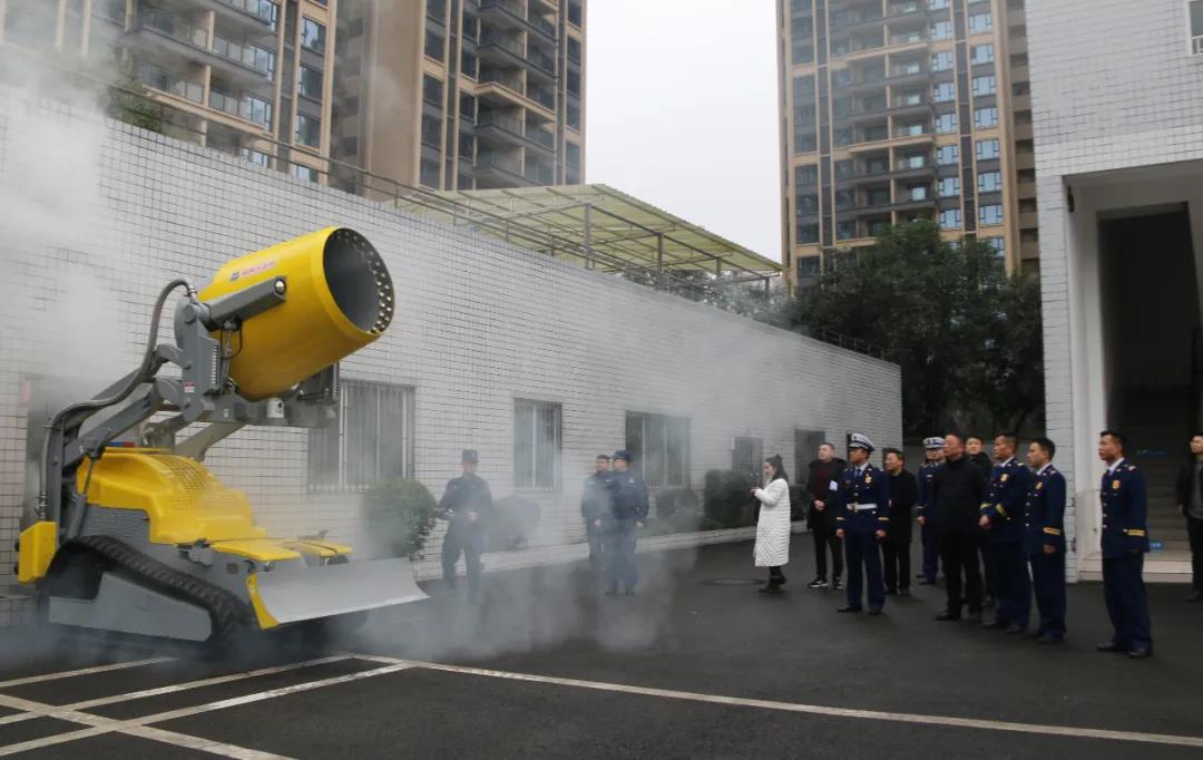 泸州市龙马潭区首次组建酒类石油化工灭火救援暨森林专业扑火队(图9)