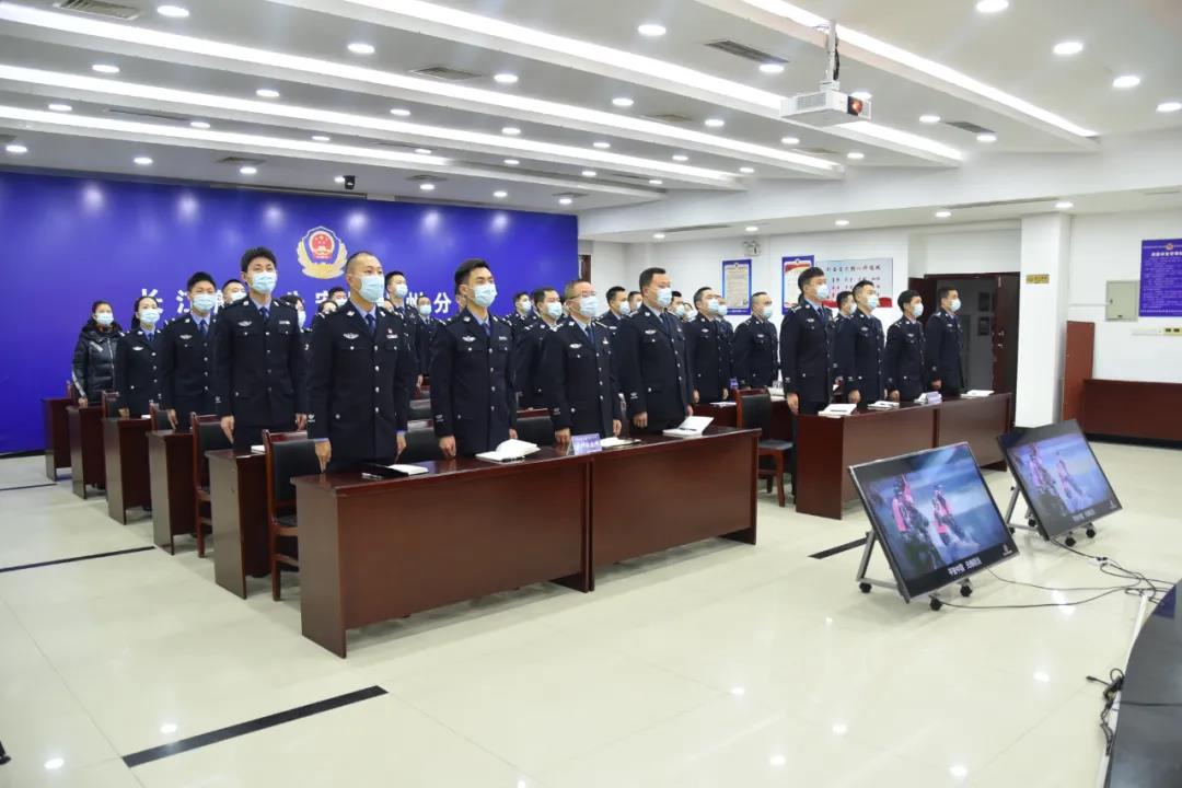 长航公安泸州分局隆重庆祝首个中国人民警察节(图3) 长航公安泸州分局隆重庆祝首个中国人民警察节(图3)