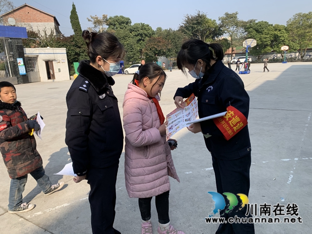 内江经开区靖民镇凉风社区：祖国花朵真可爱，校园防火作表率(图2)