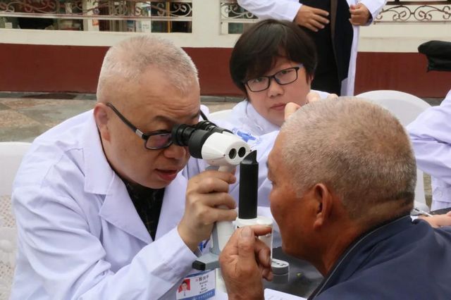 援藏五年薪火相传 泸州“师父”留下带不走的医疗队(图6)