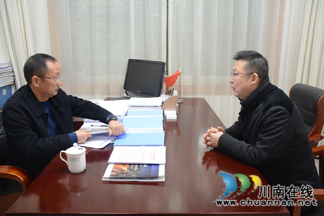 古蔺县法院：“一对一”走访联络省人大代表(图1)