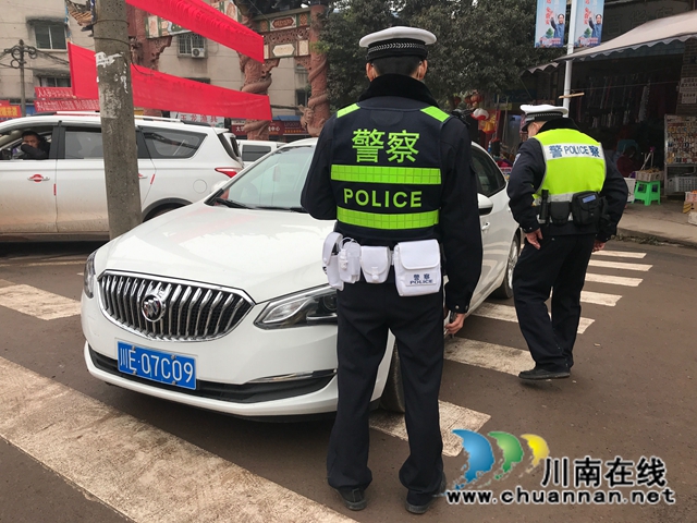 泸县立石镇开展场镇车辆违停专项整治行动(图3)