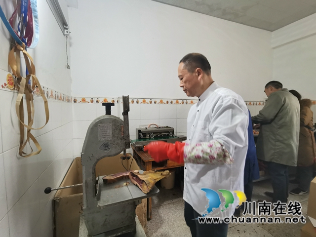 泸县：赶制“土火腿”，让就地过年不缺“家乡味”(图4)