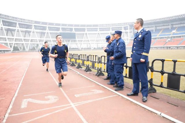 泸州市消防救援支队开展全员岗位练兵考核(图2)