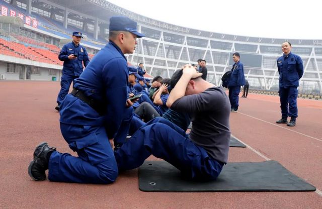 泸州市消防救援支队开展全员岗位练兵考核(图3)