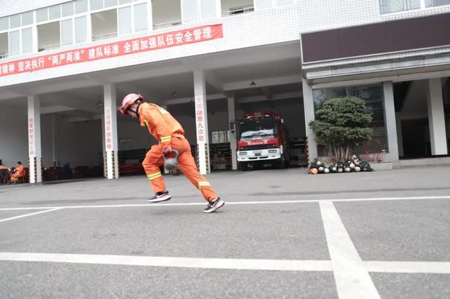 泸州市消防救援支队开展全员岗位练兵考核(图12)