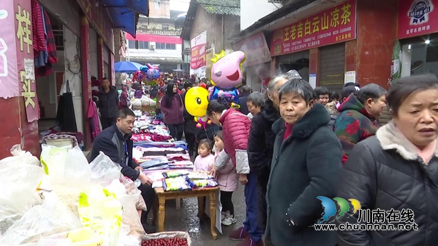 合江：十里八乡来赶集，乡亲们热热闹闹囤年货！(图4)