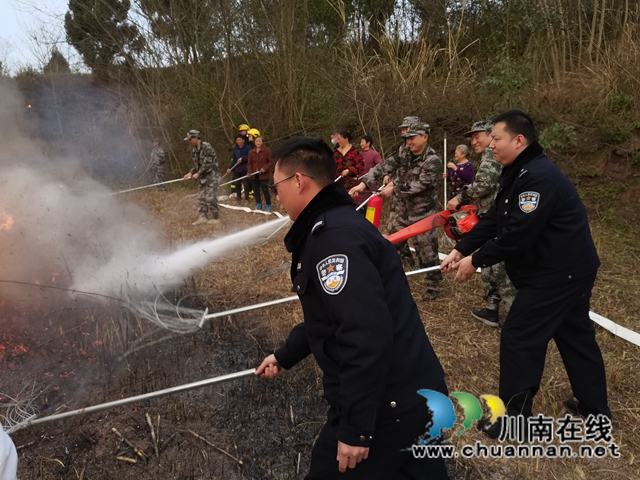 内江经开区靖民镇长安村：开展森林防火应急演练，筑牢森林安全防线(图4)