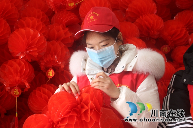 合江县大桥镇：返乡大学生为疫情防控贡献青春力量(图8)