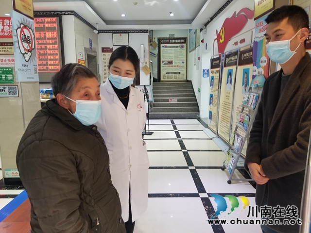 龙马潭区小市街道走访慰问困难党员(图2) 龙马潭区小市街道走访慰问困难党员(图2)