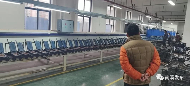 4万双！南溪一公司生产假冒大牌被查！阿迪耐克、GUCCI、LV……(图5)