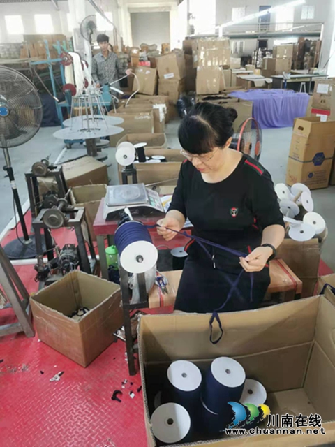 龙马潭区小市街道:就地过年也温馨,守得平安再团圆(图2) 龙马潭区小市街道:就地过年也温馨,守得平安再团圆(图2)